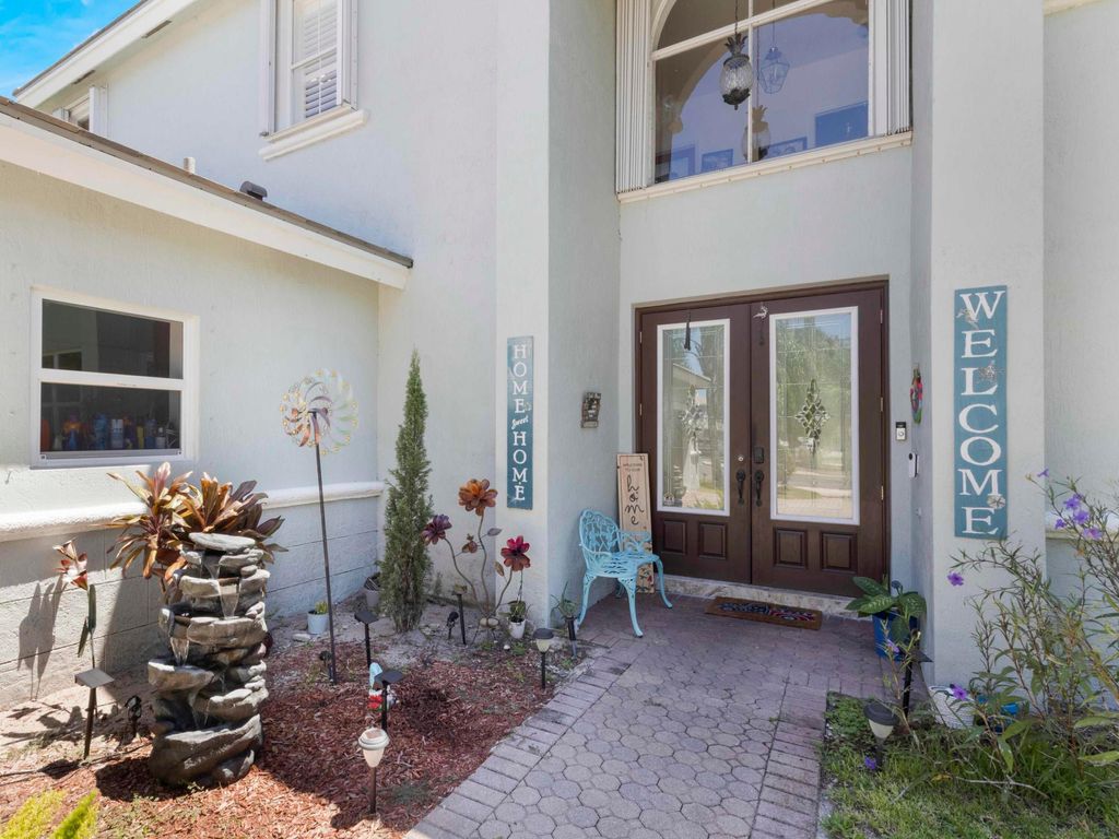 Photo of 6025 Indian Forest Cir, Lake Worth, FL 33463 (MLS # B26008865)