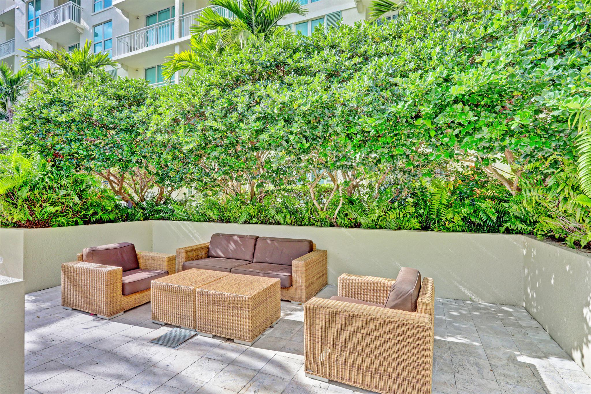 CITY PALMS CONDO - Residential Lease