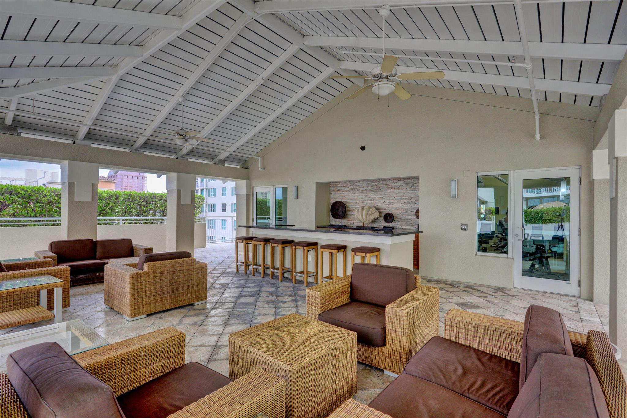 CITY PALMS CONDO - Residential Lease