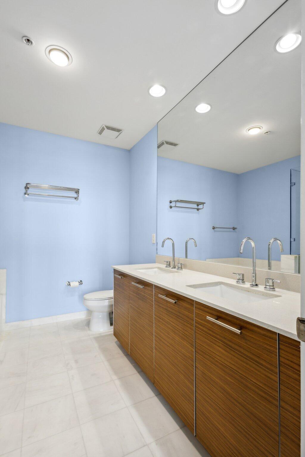 CITY PALMS CONDO - Residential Lease