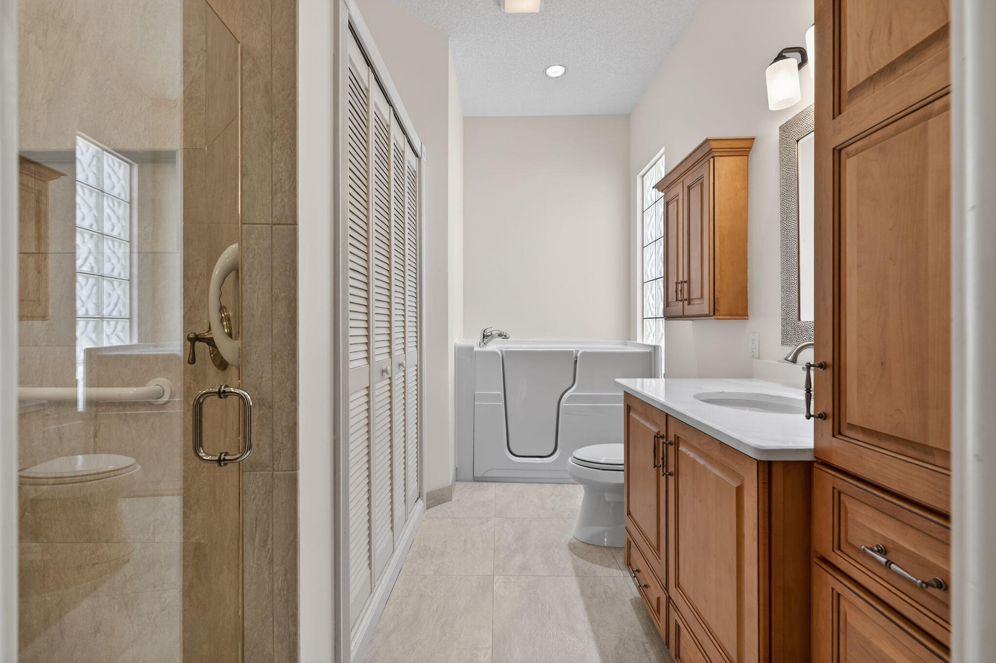 DOUBLE TREE - Residential