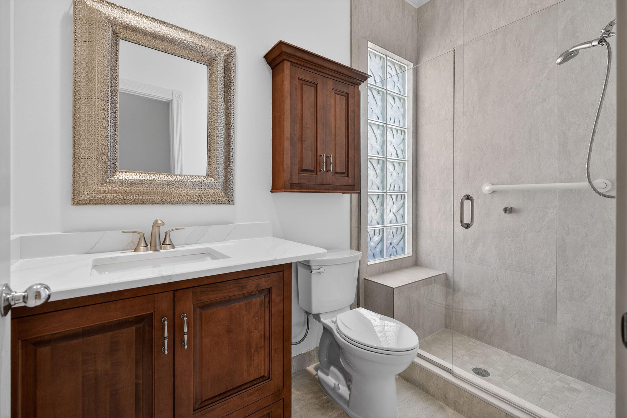 DOUBLE TREE - Residential