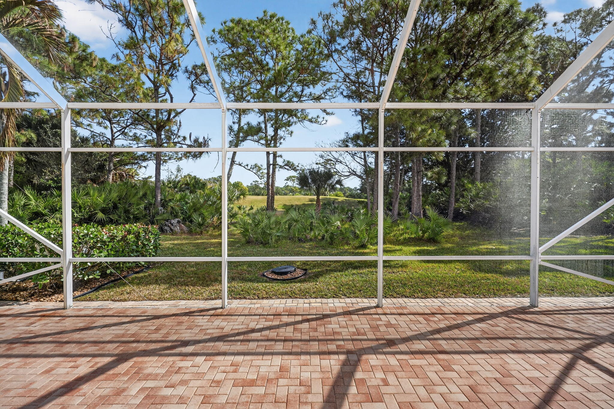 DOUBLE TREE - Residential