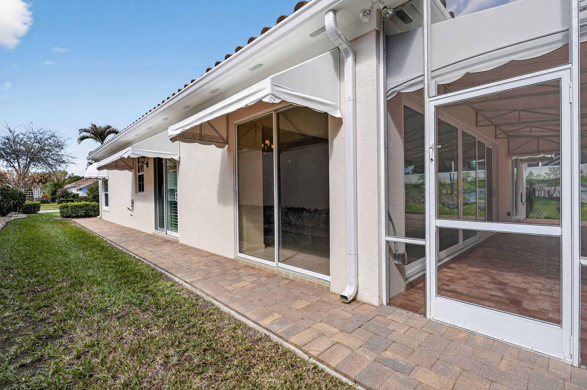 DOUBLE TREE - Residential