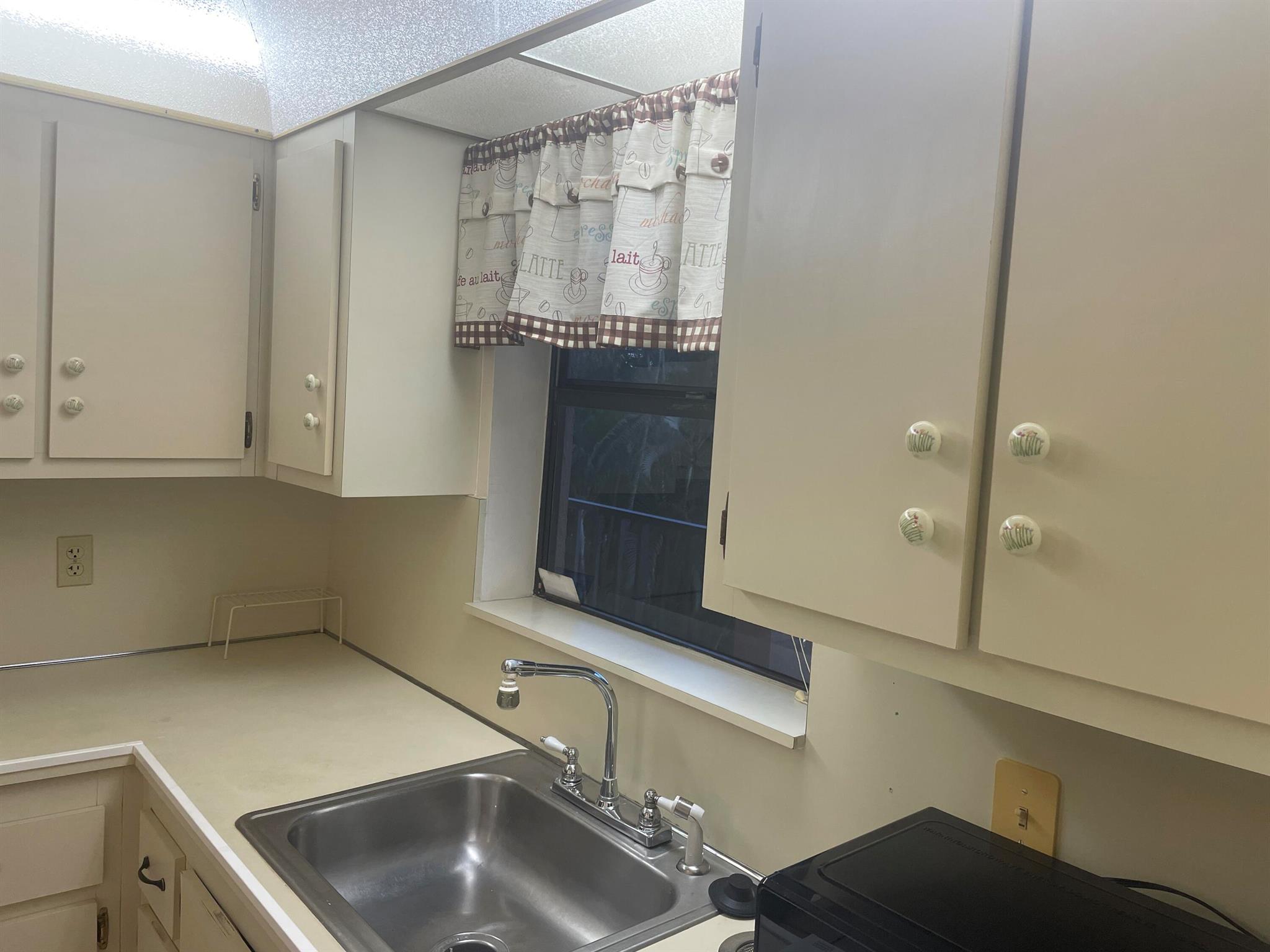 4760 Lucerne Lakes Boulevard 305