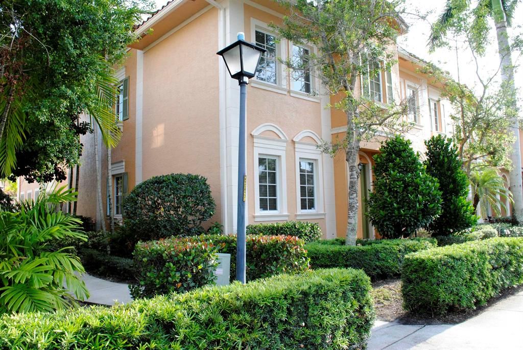 Photo of 171 Mulligan Place, Jupiter, FL 33458 (MLS # R10719326)