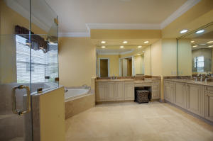 VERSAILLES - Residential