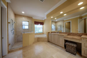 VERSAILLES - Residential