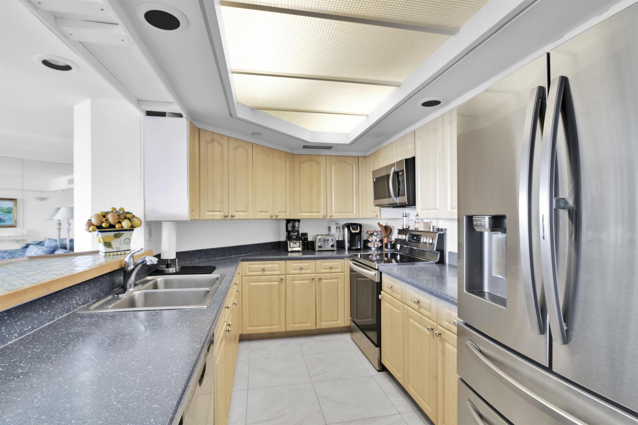 MIZNER COURT CONDO - Residential