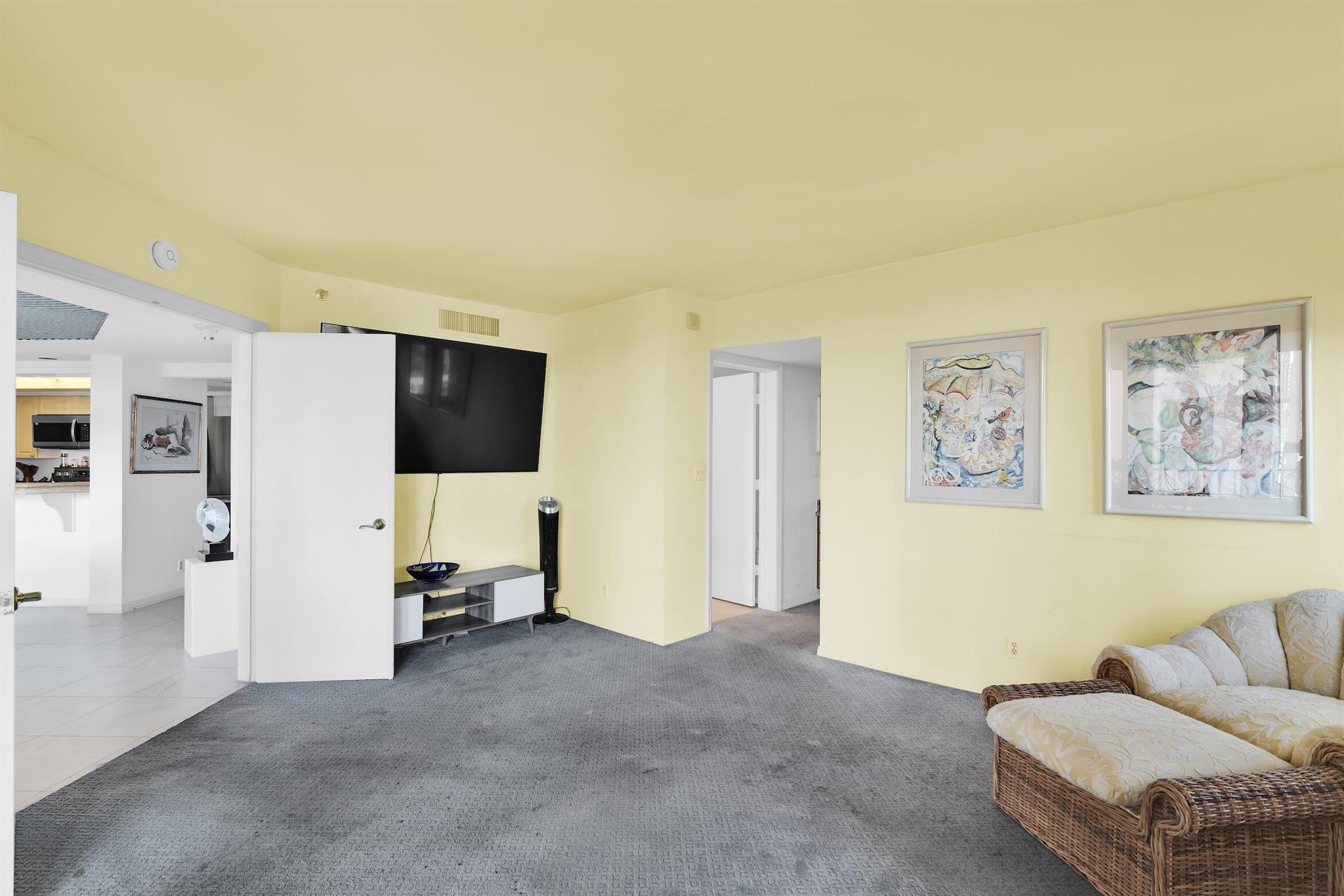 MIZNER COURT CONDO - Residential