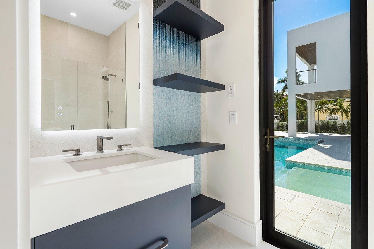 RIO DEL REY SHORES - Residential