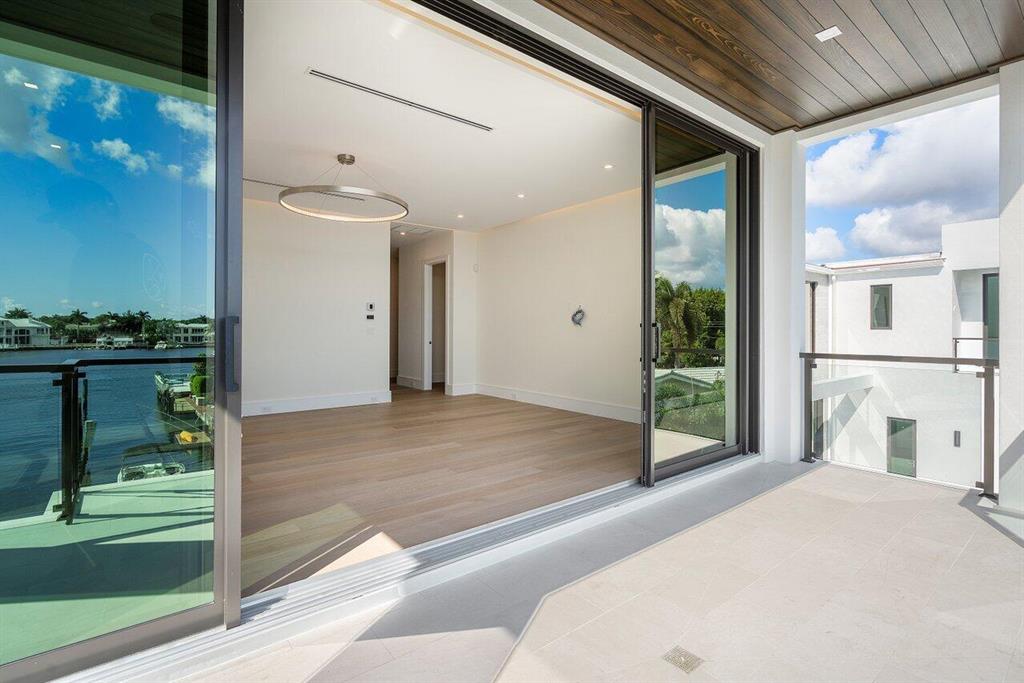 RIO DEL REY SHORES - Residential