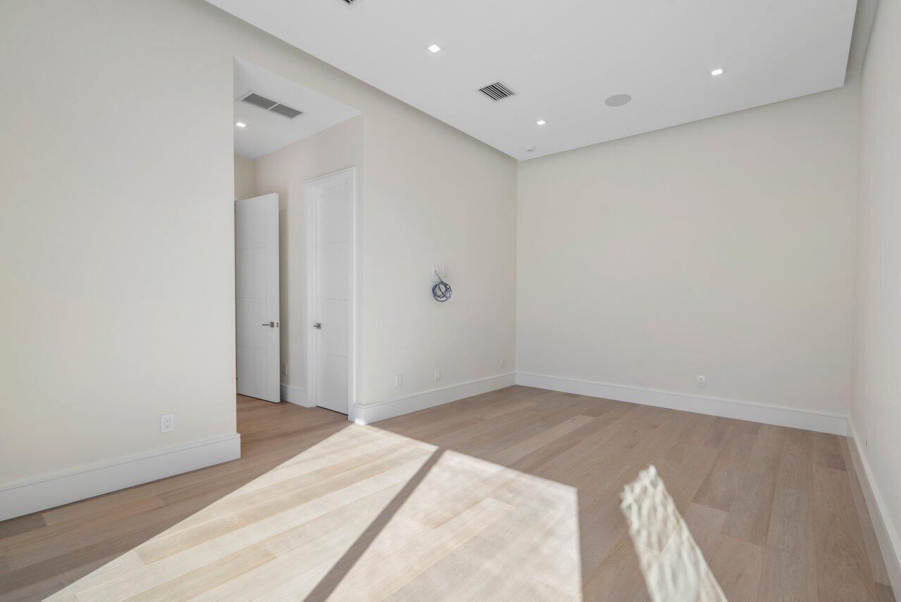 RIO DEL REY SHORES - Residential