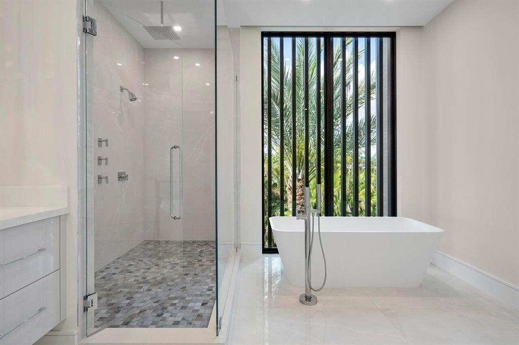 RIO DEL REY SHORES - Residential