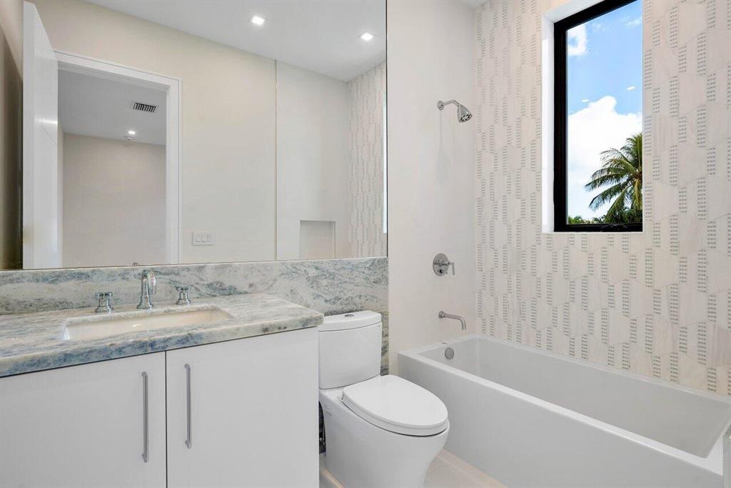 RIO DEL REY SHORES - Residential