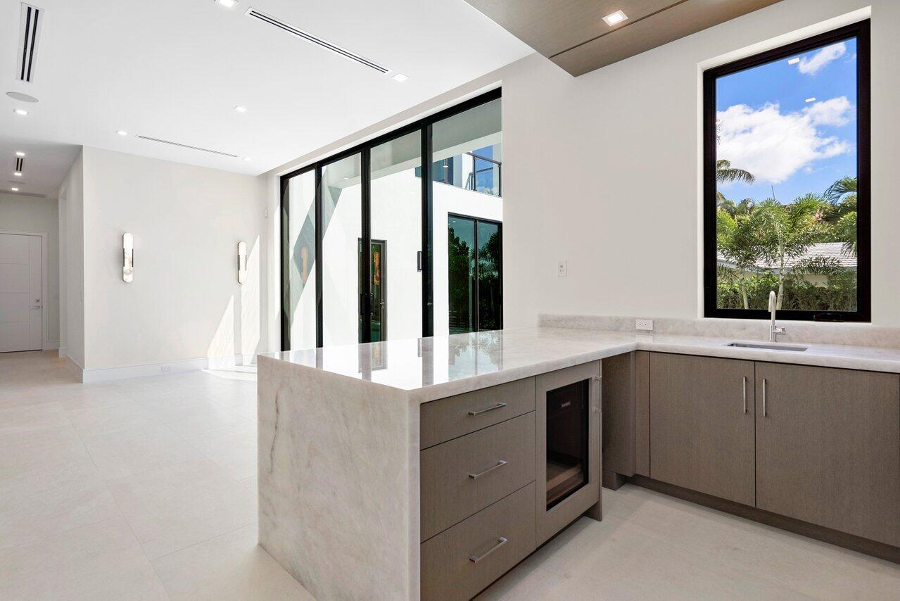 RIO DEL REY SHORES - Residential