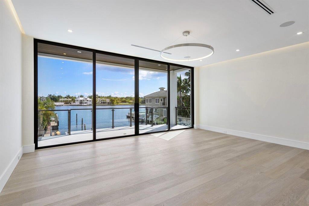 RIO DEL REY SHORES - Residential