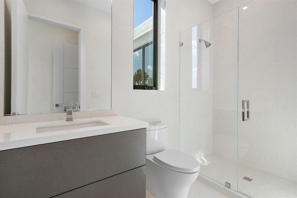 RIO DEL REY SHORES - Residential