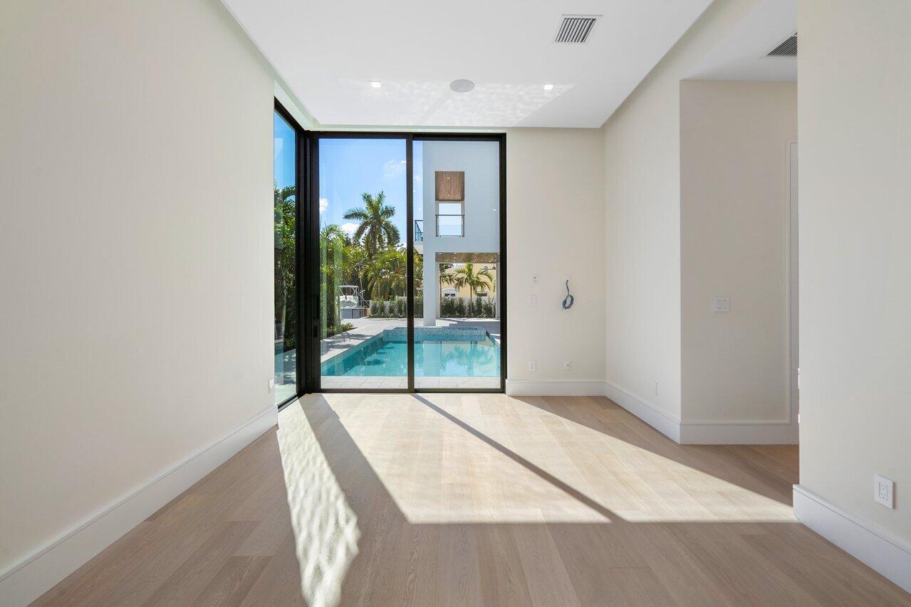 RIO DEL REY SHORES - Residential