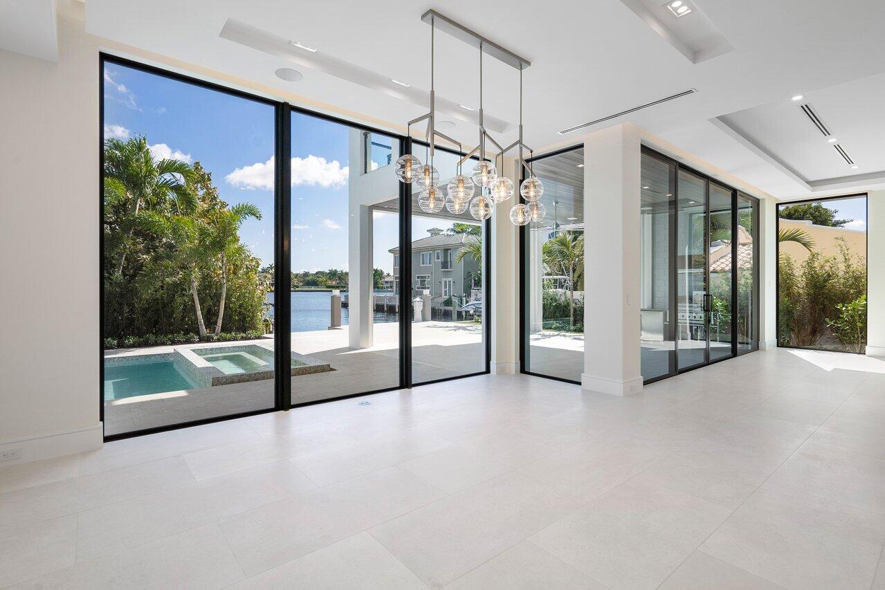 RIO DEL REY SHORES - Residential