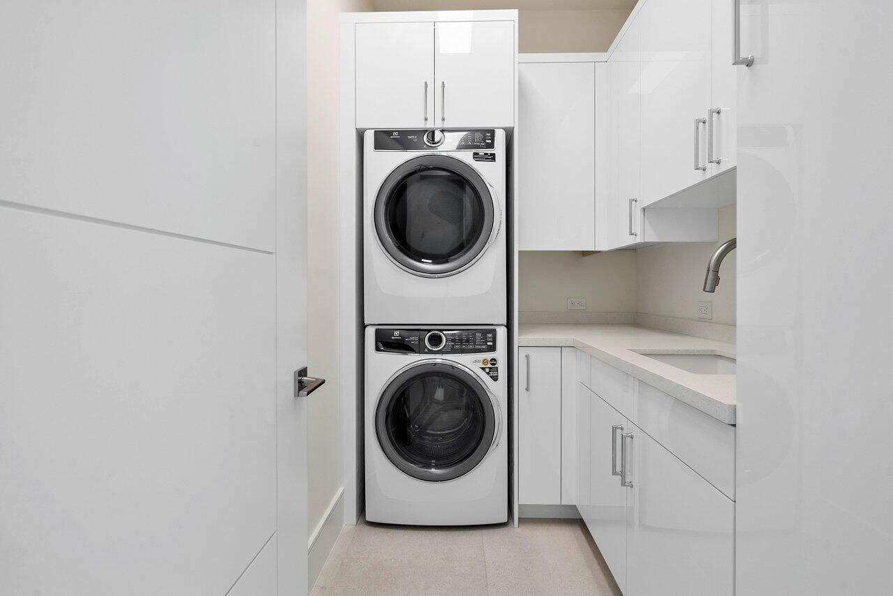 RIO DEL REY SHORES - Residential