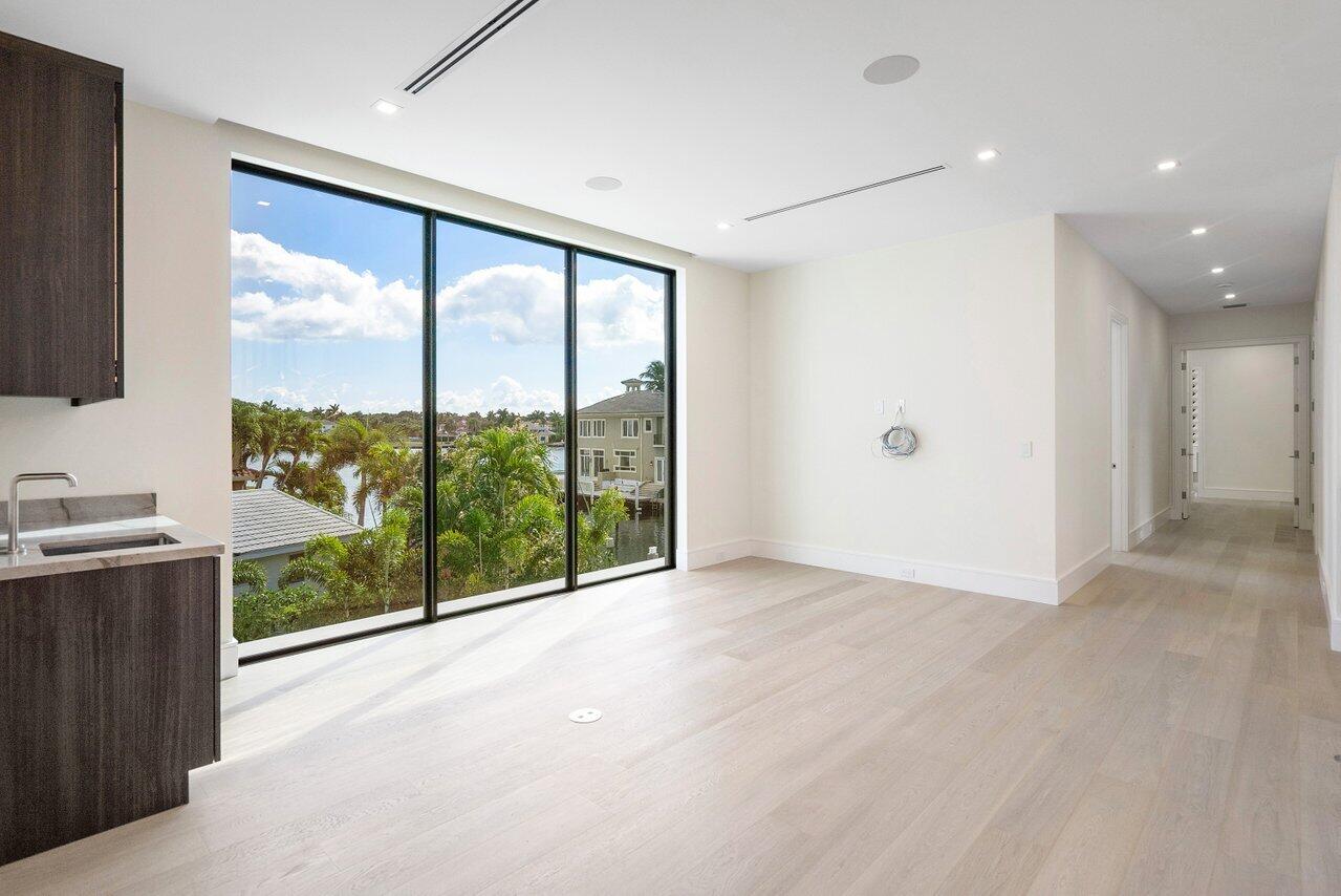 RIO DEL REY SHORES - Residential