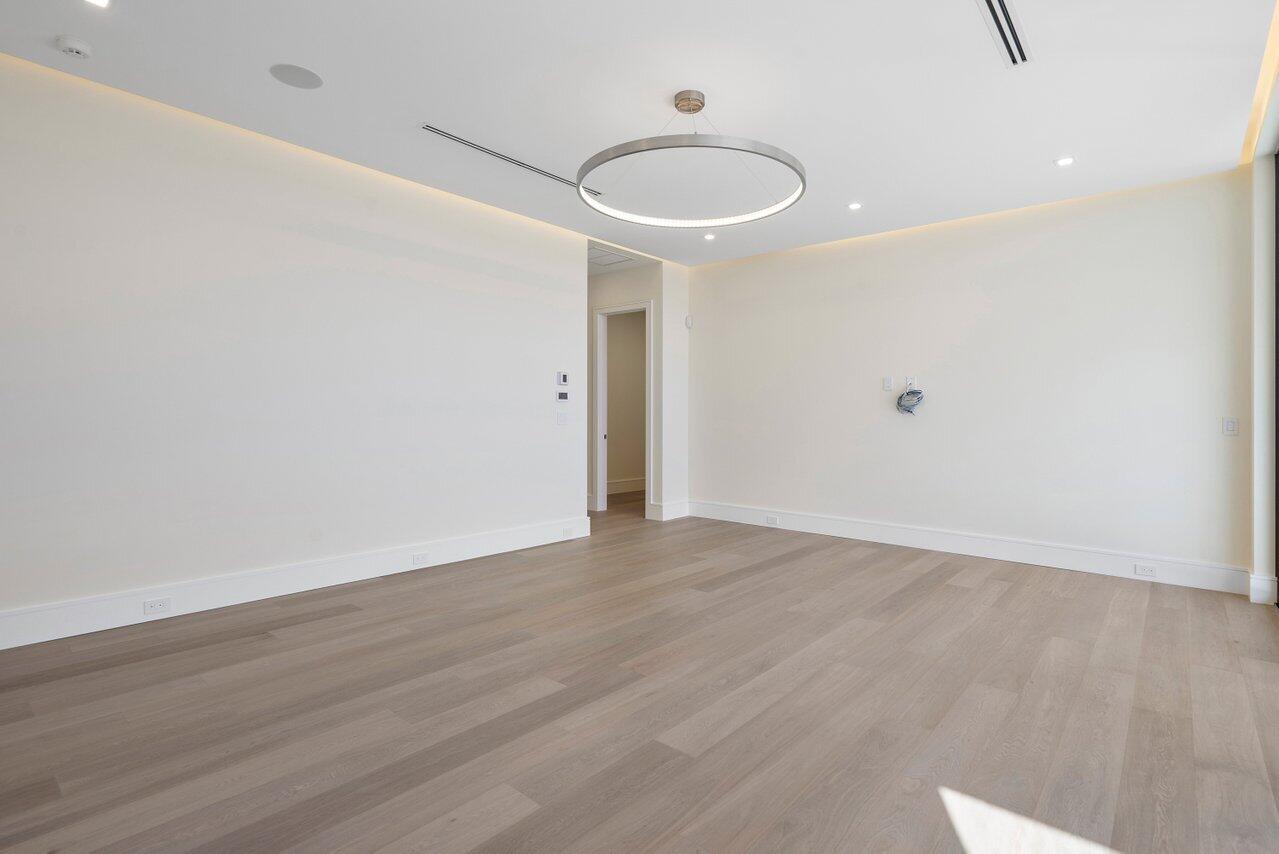 RIO DEL REY SHORES - Residential