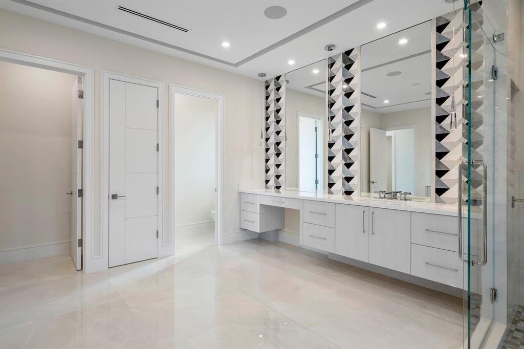 RIO DEL REY SHORES - Residential