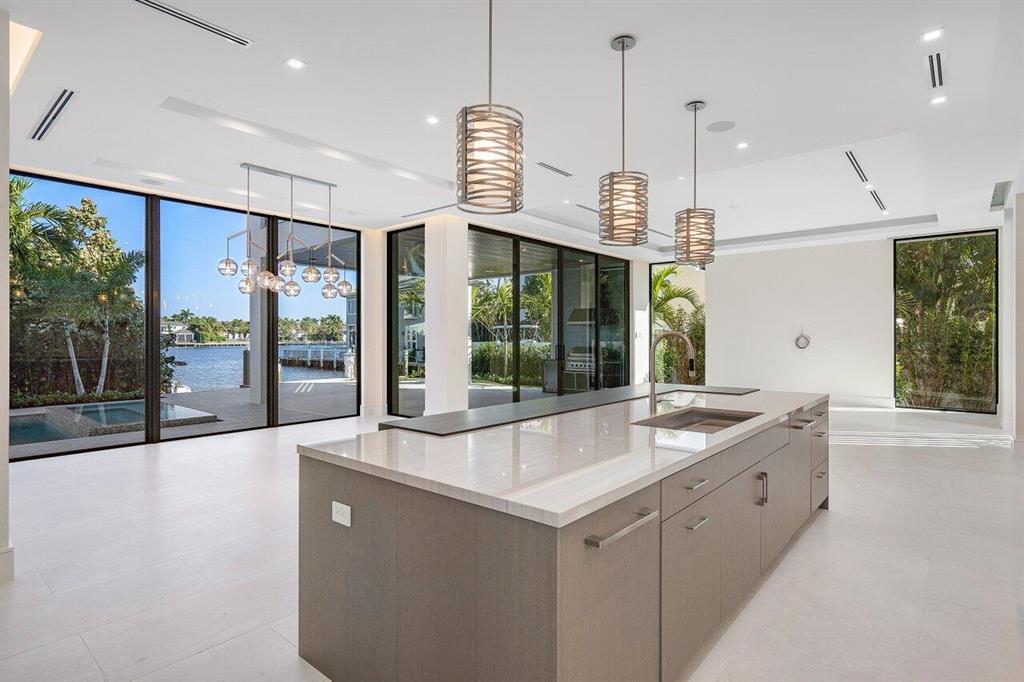 RIO DEL REY SHORES - Residential