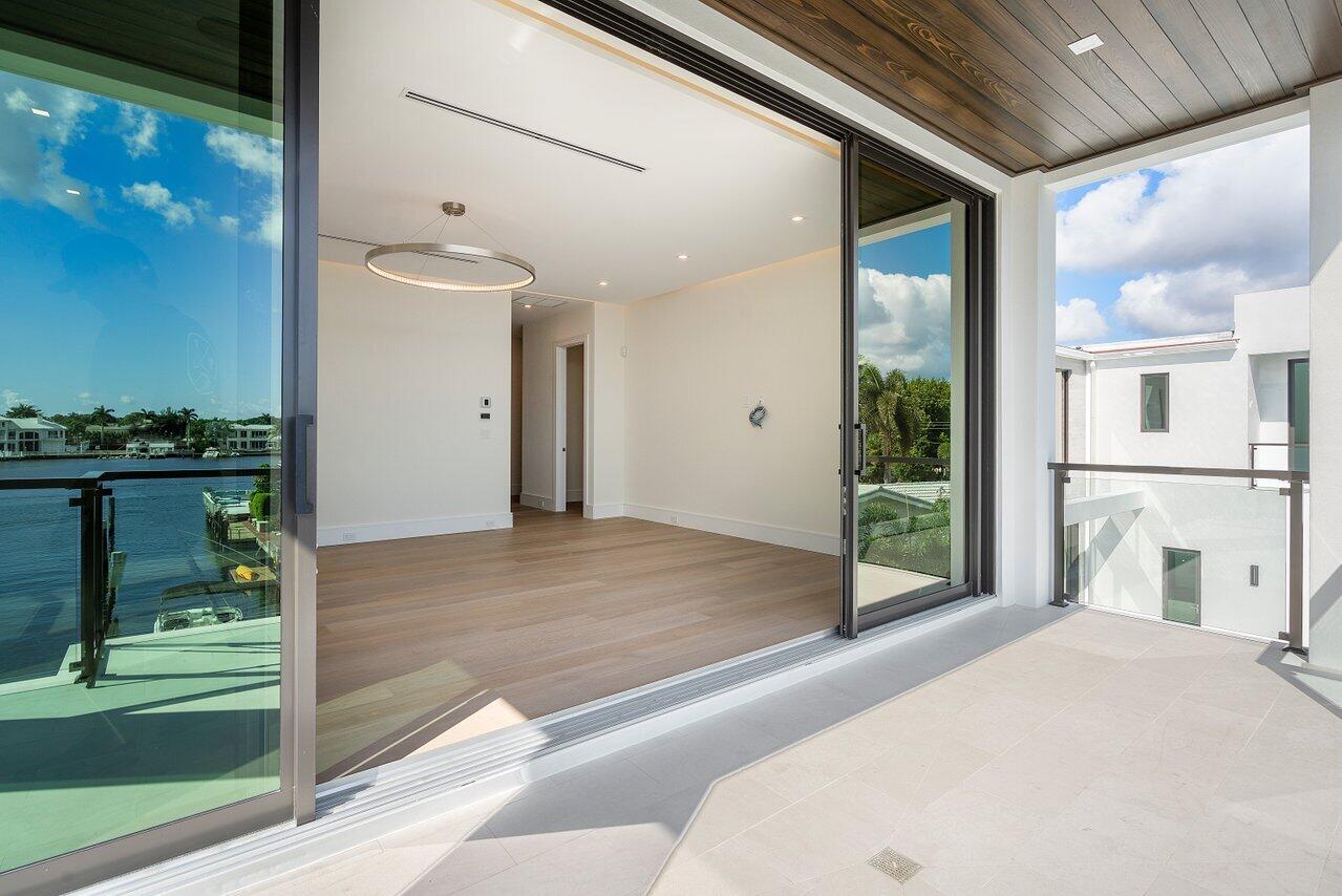 RIO DEL REY SHORES - Residential