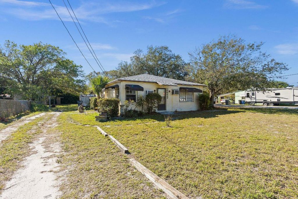 Photo of 121 Indian Hills Drive #A, Fort Pierce, FL 34982 (MLS # R10944653)