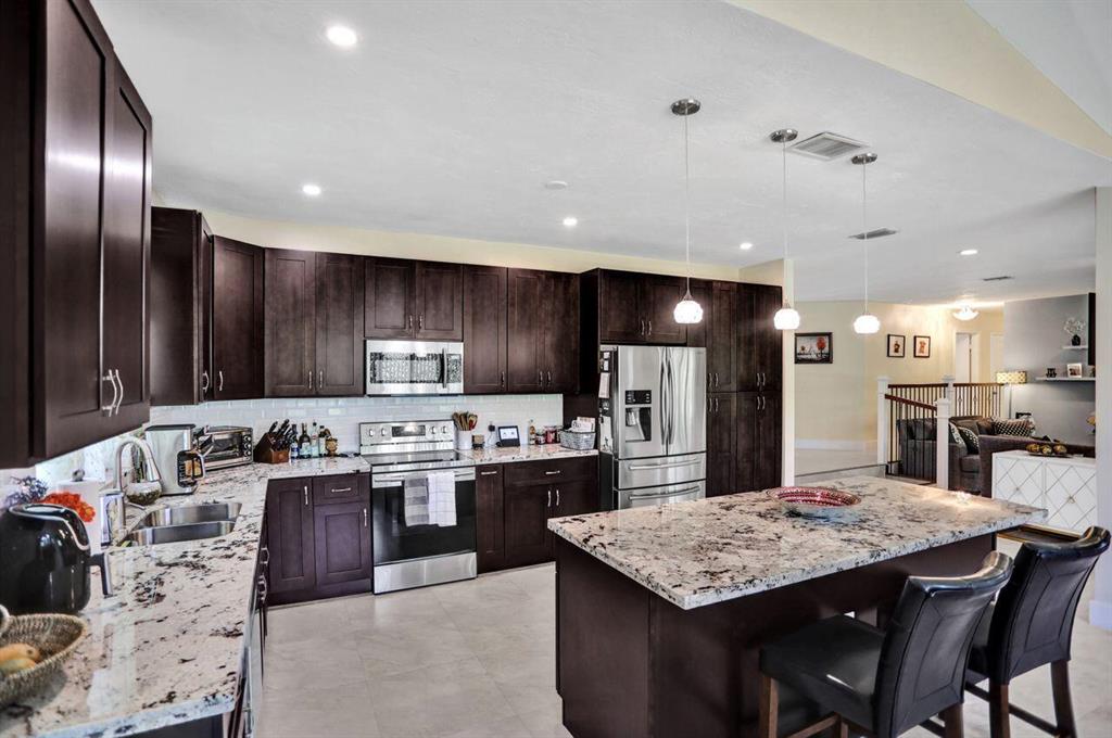 CRANBROOK LAKE ESTATES - Residential