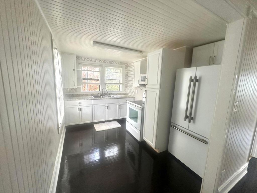 Photo of 136 N 15th Street #C, Fort Pierce, FL 34950 (MLS # B26001594)