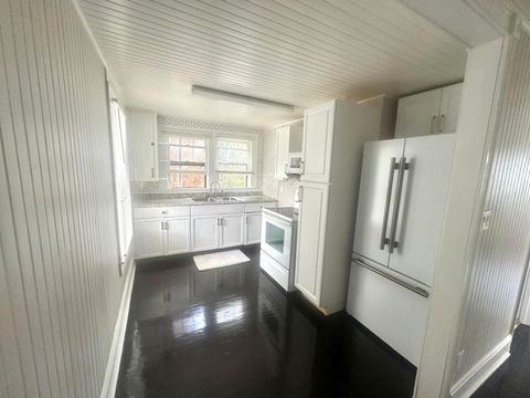 Photo of 136 N 15th Street #C, Fort Pierce, FL 34950 (MLS # B26001594)