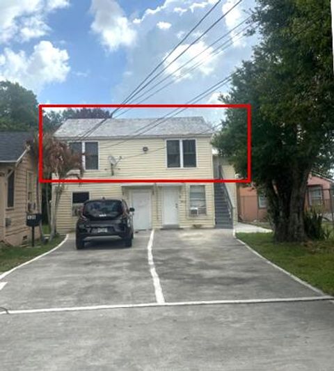 Photo of 136 N 15th Street #C, Fort Pierce, FL 34950 (MLS # B26001594)