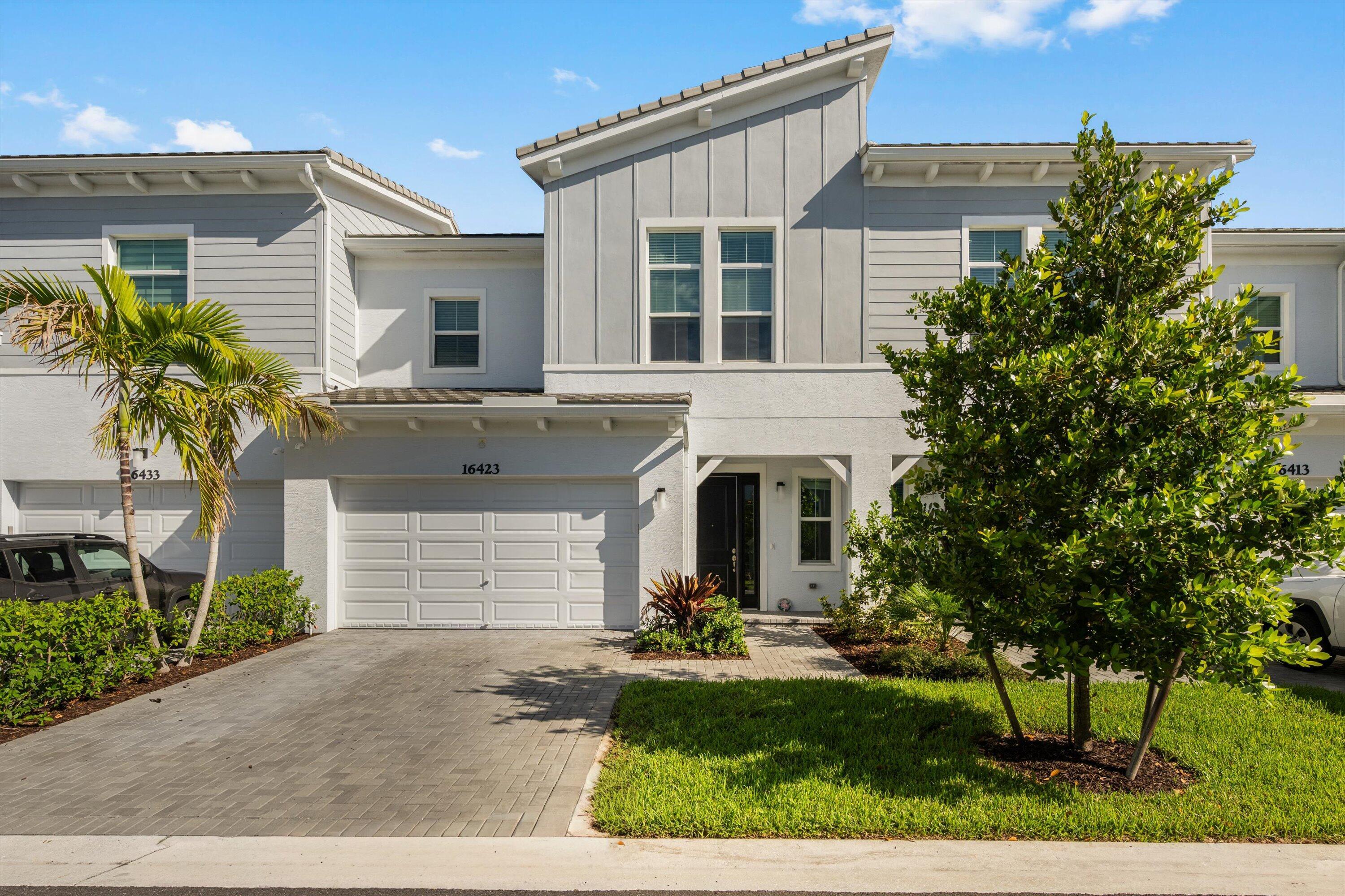 16423 Helix Court, Westlake FL 33470