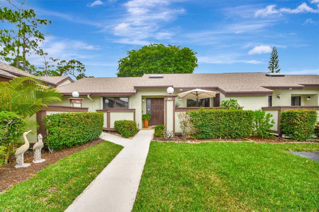 Photo of 494 Iron Forge Court, Royal Palm Beach, FL 33411 (MLS # B26062399)