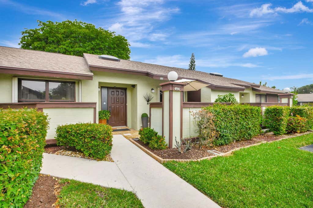 Photo of 494 Iron Forge Court, Royal Palm Beach, FL 33411 (MLS # B26062399)
