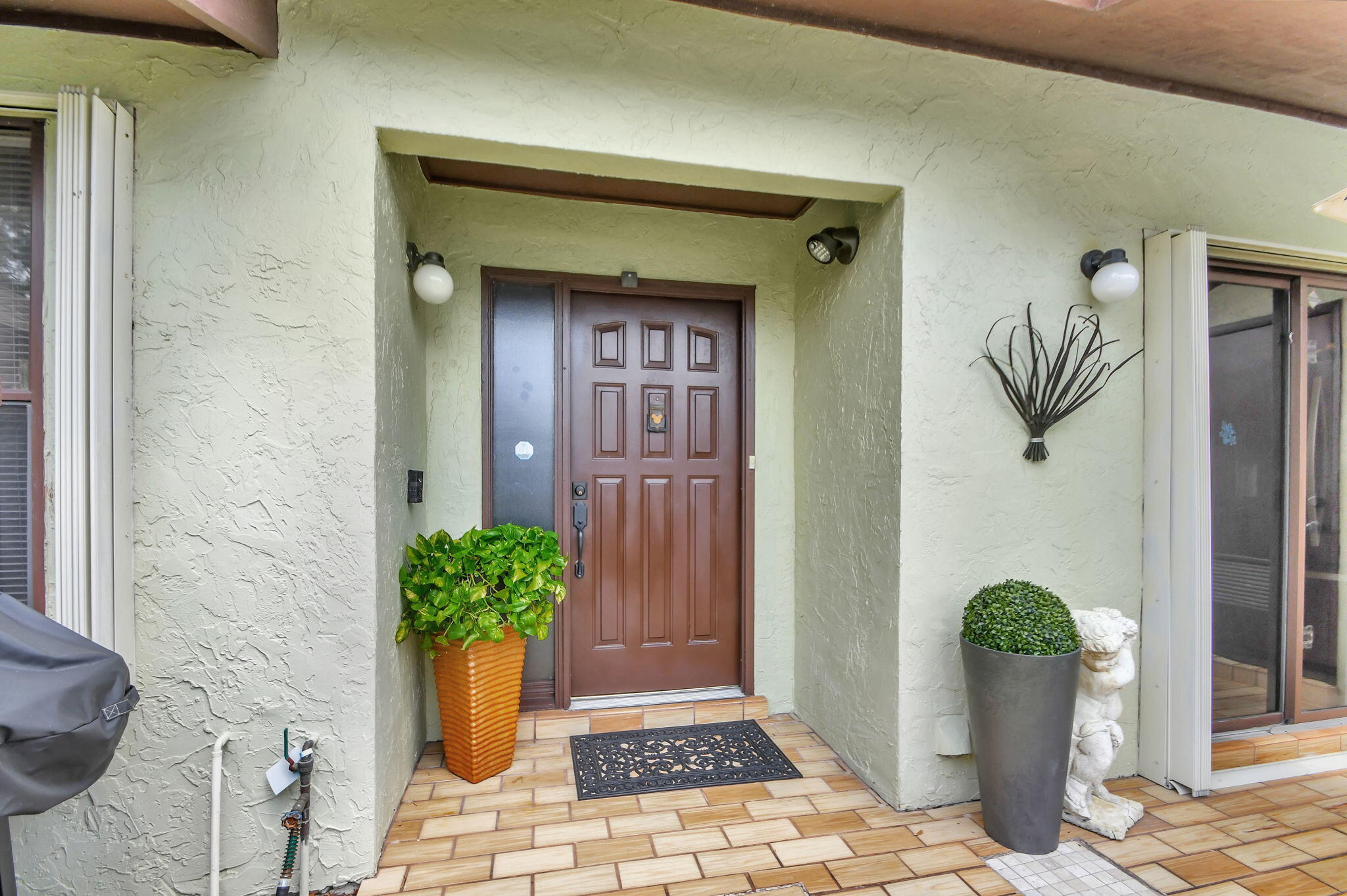 Properties 494 Iron Forge Court