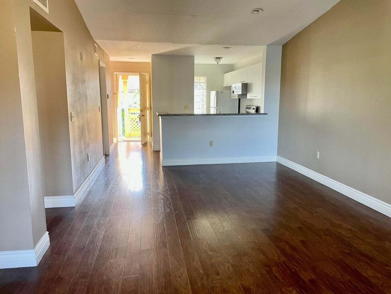 4847 Via Palm Lake 1021