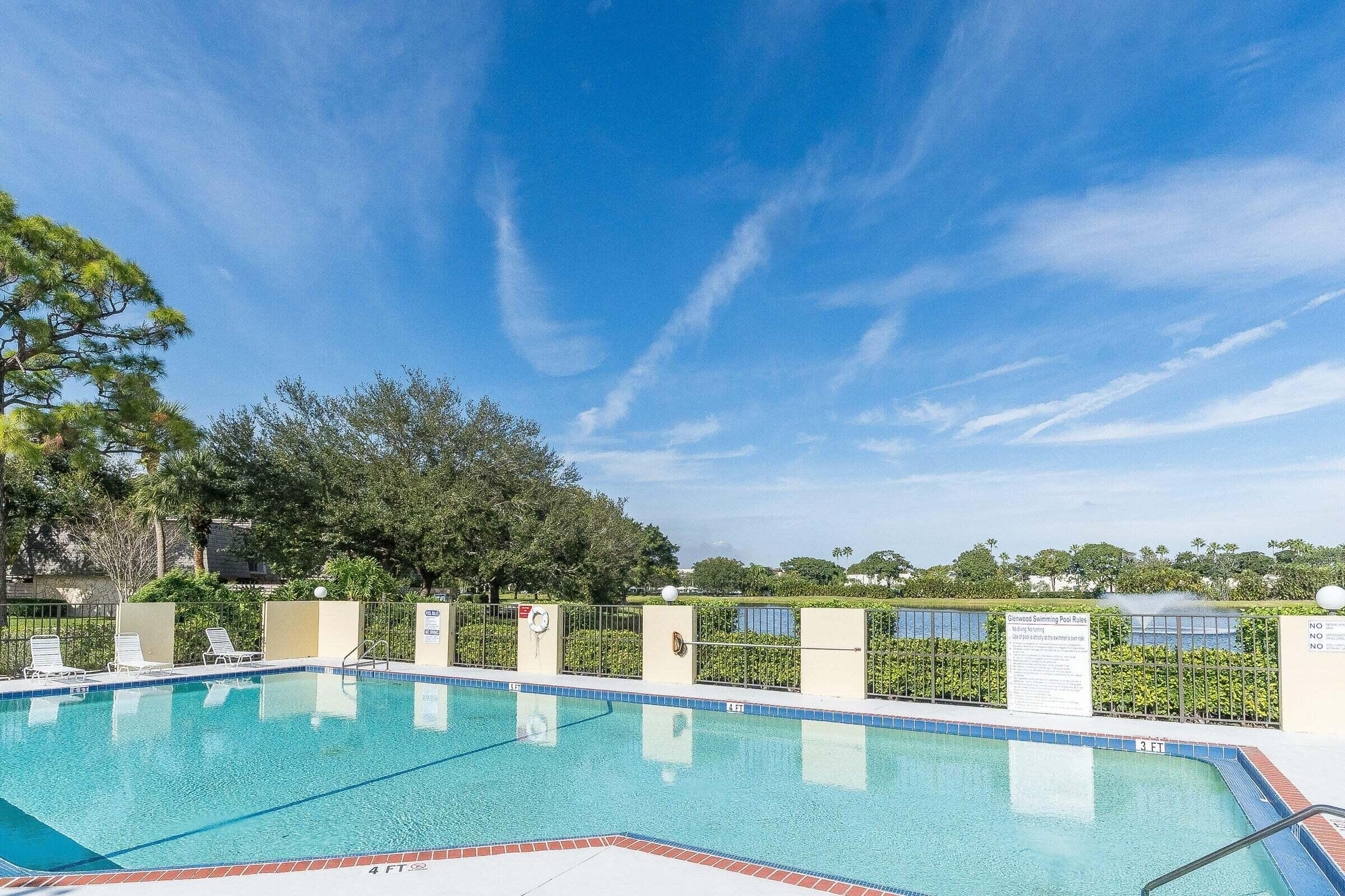 GLENWOOD TWNHS - Residential