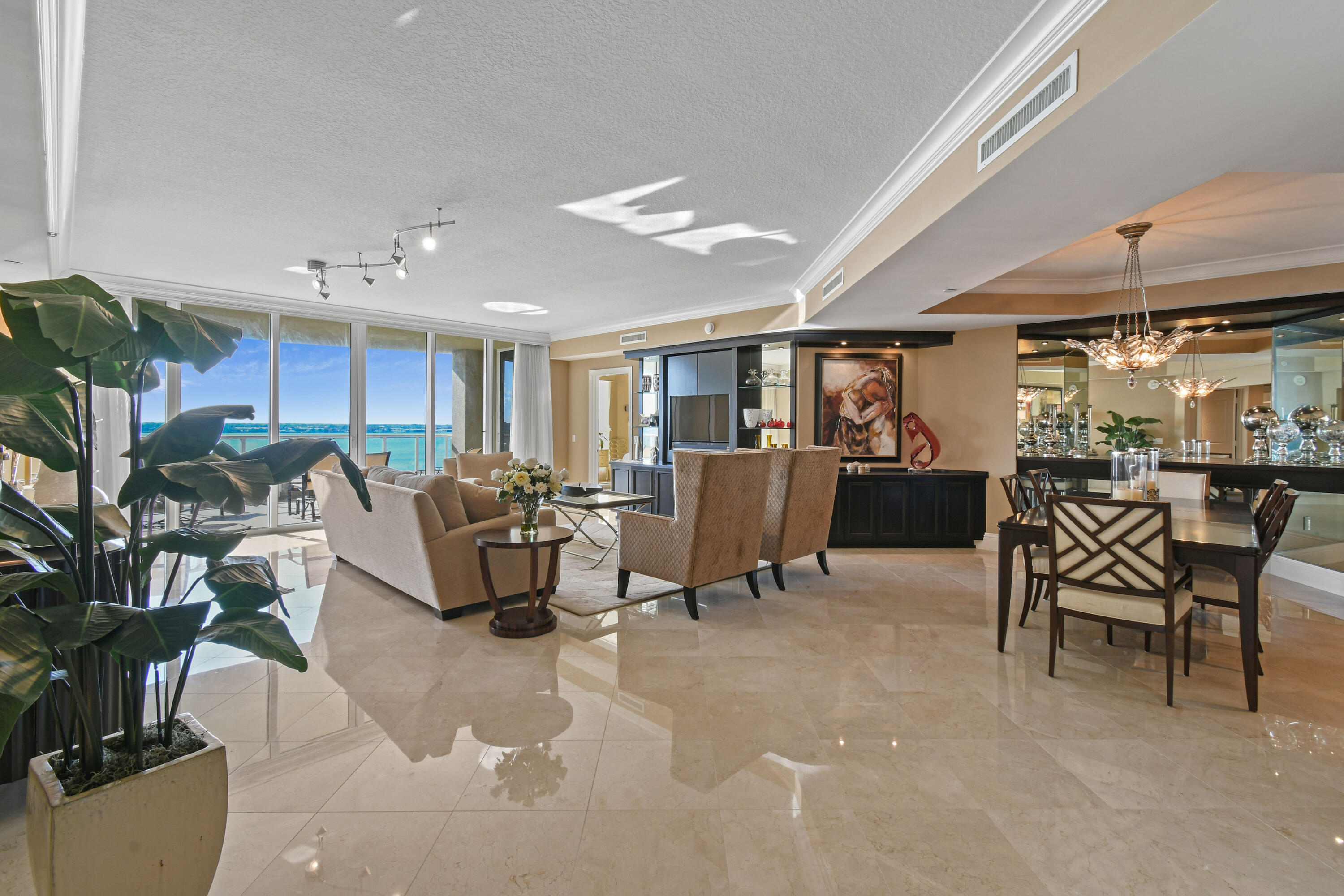 5050 N Ocean Drive 703