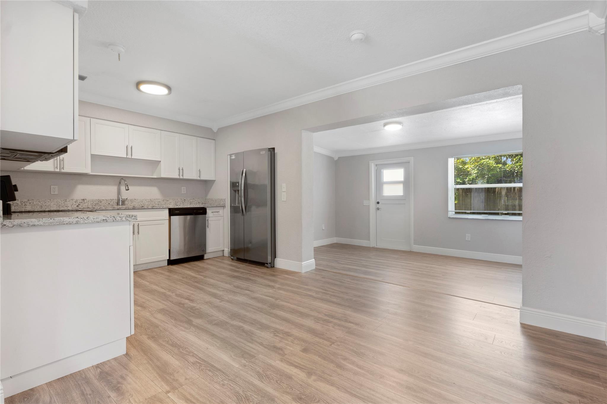 6830 Thomas St, Hollywood, FL, 33024/$465,000 2 6830 Thomas St