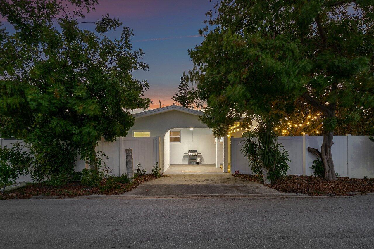 DELRAY TOWN OF - Residential