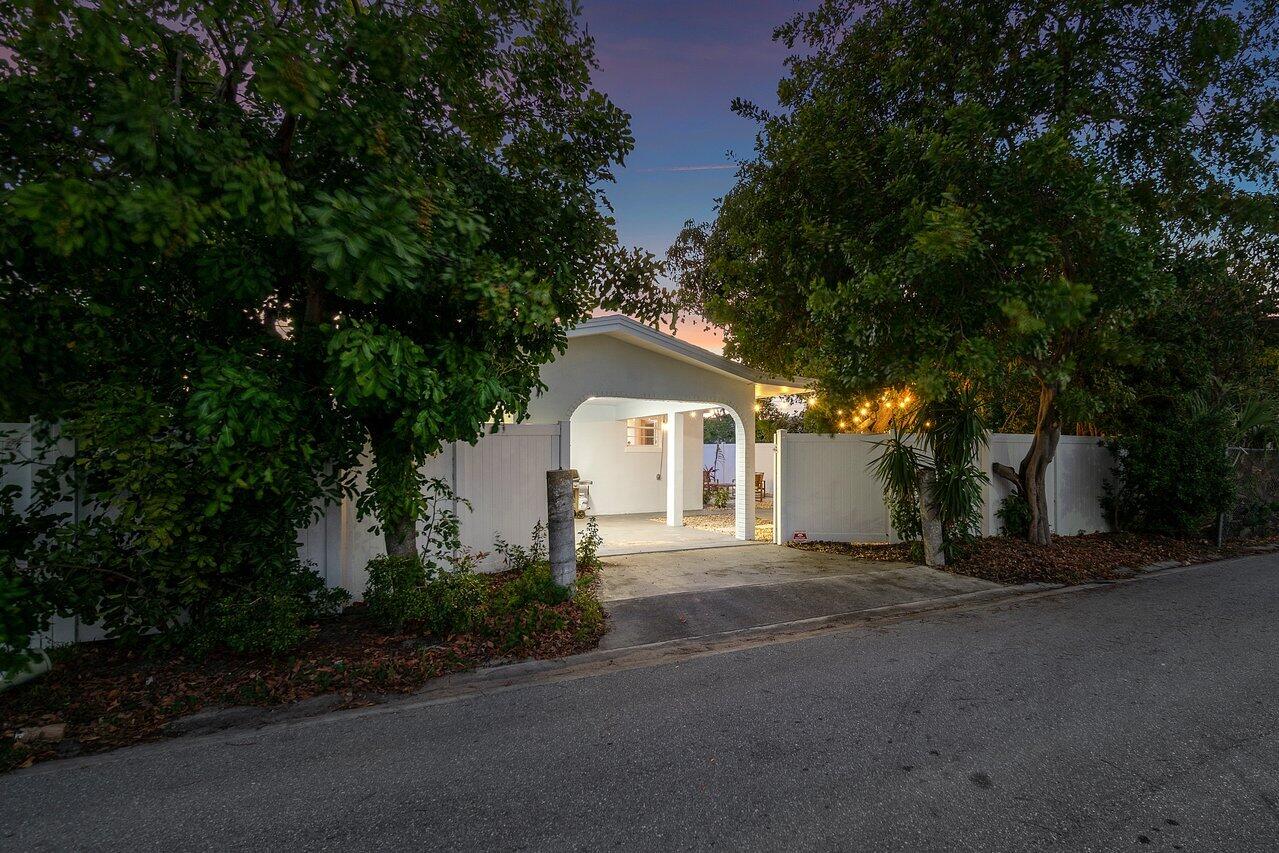 DELRAY TOWN OF - Residential