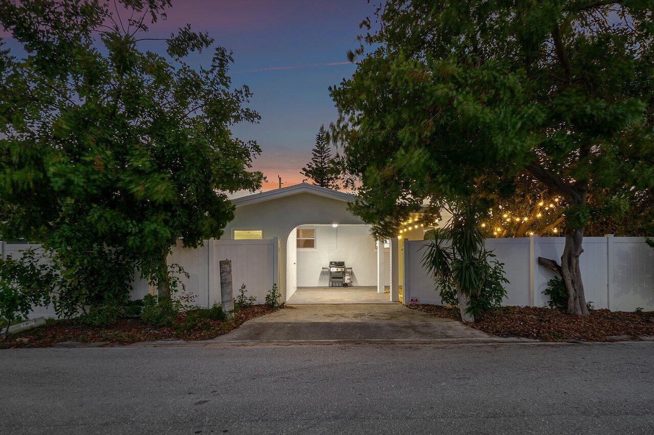 DELRAY TOWN OF - Residential