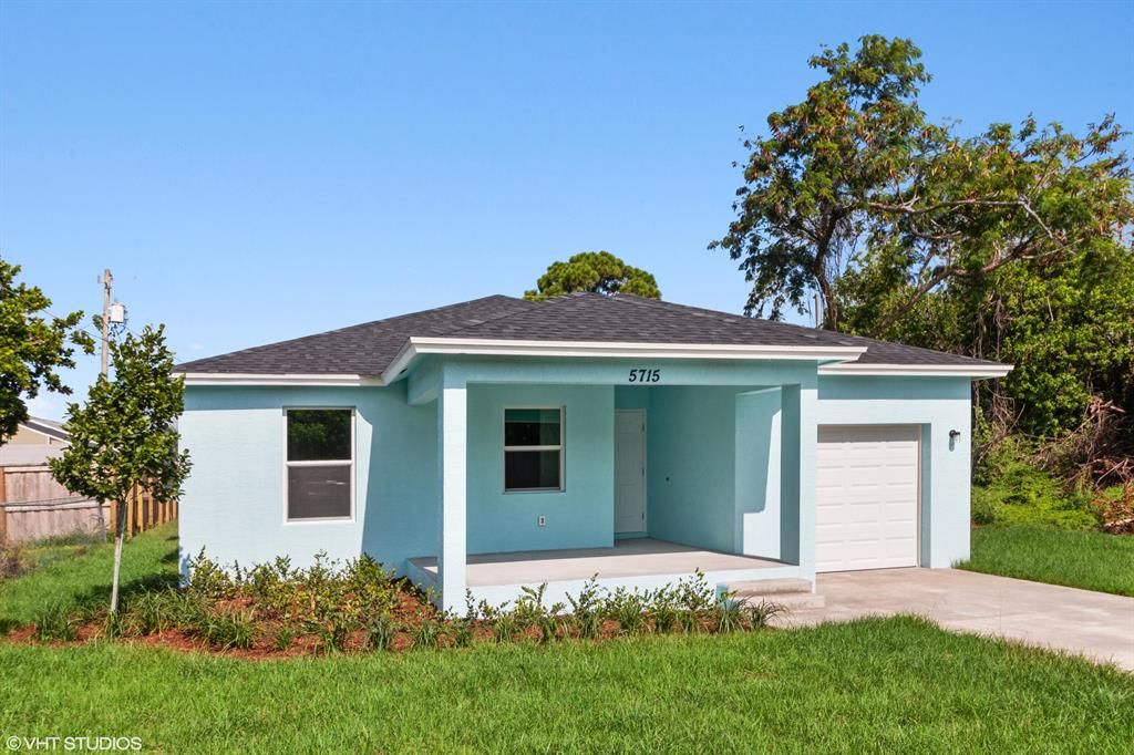 Photo of 5715 SE Pine Drive, Stuart, FL 34997 (MLS # R10722387)