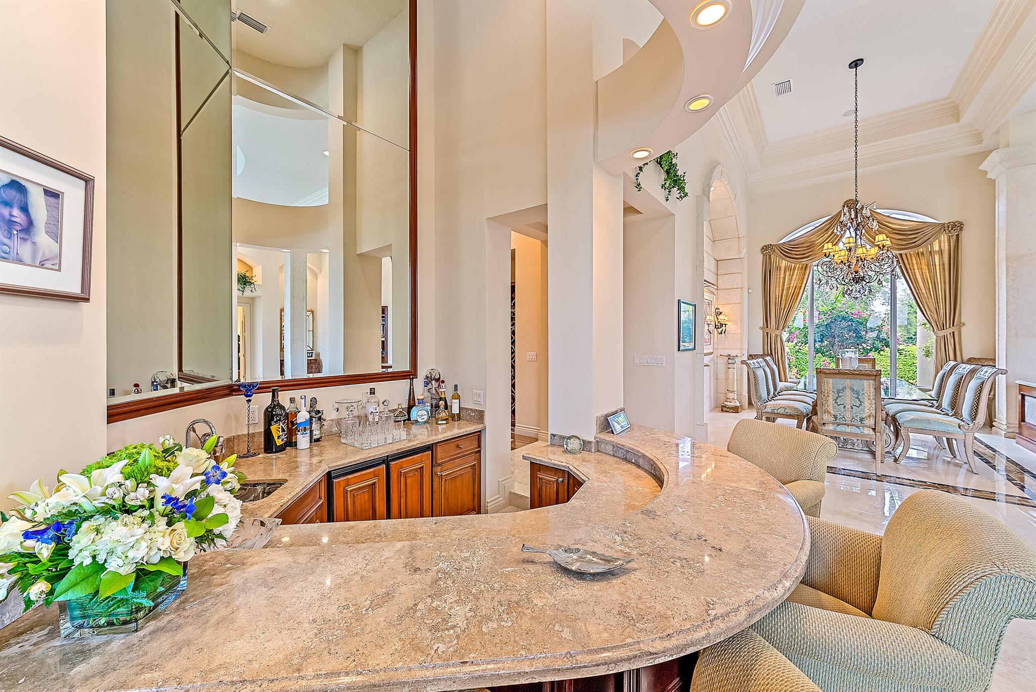 JUPITER HILLS VILLAGE - Residential