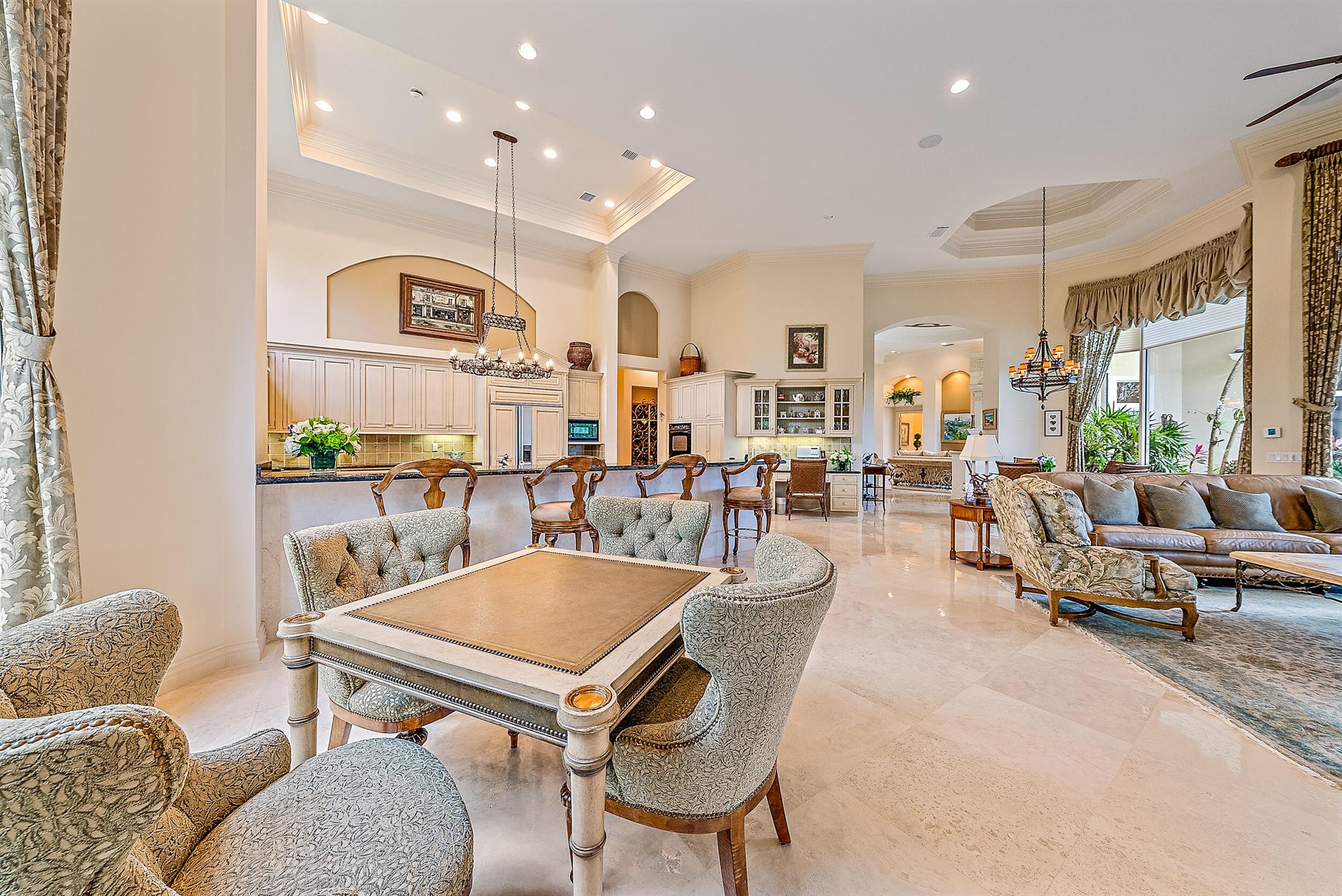 JUPITER HILLS VILLAGE - Residential