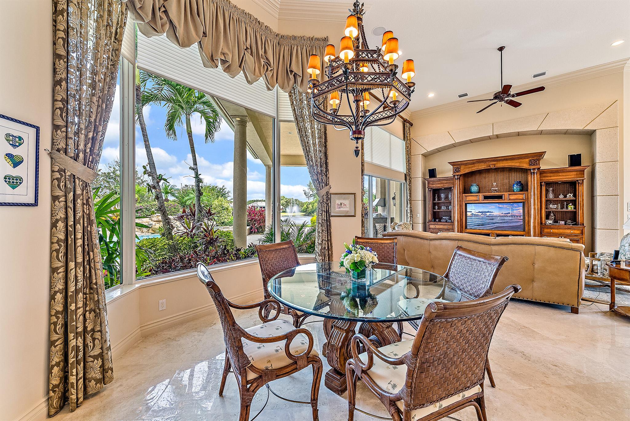 JUPITER HILLS VILLAGE - Residential